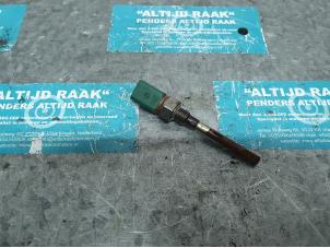Usados Sensor de nivel de aceite Alfa Romeo 159 (939AX) 1.8 TBI 16V Precio de solicitud ofrecido por "Altijd Raak" Penders