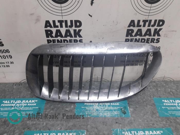 Używane Grill BMW 6 serie (E63) 650 i 4.8 V8 32V Cena na żądanie oferowane przez "Altijd Raak" Penders