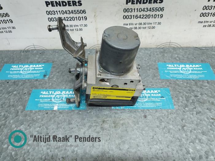 Usagé Ordinateur ABS Mercedes E (W211) 2.2 E-200 CDI 16V Prix sur demande proposé par "Altijd Raak" Penders