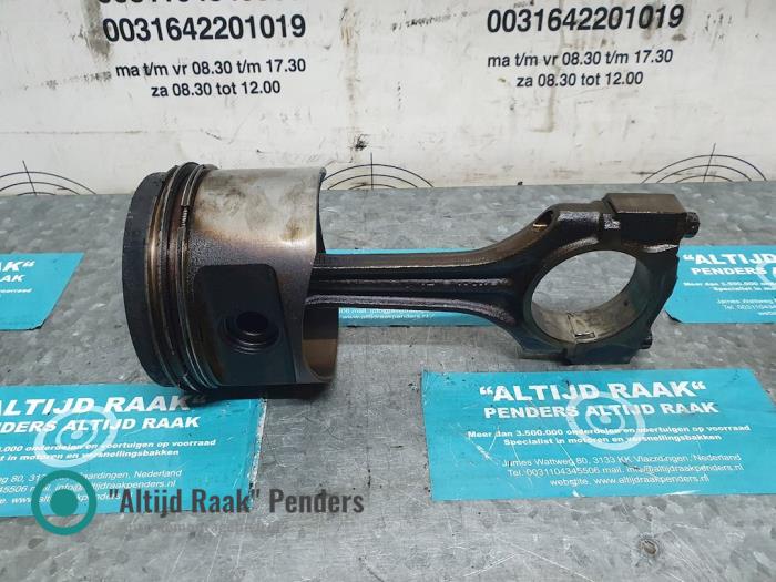 Usados Pistón Mercedes 190 (W201) 2.0 E Precio de solicitud ofrecido por "Altijd Raak" Penders