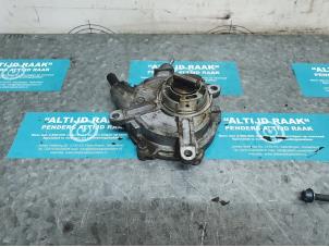 Used Vacuum pump (petrol) Mercedes CLK (W209) 3.5 350 V6 18V Price on request offered by "Altijd Raak" Penders