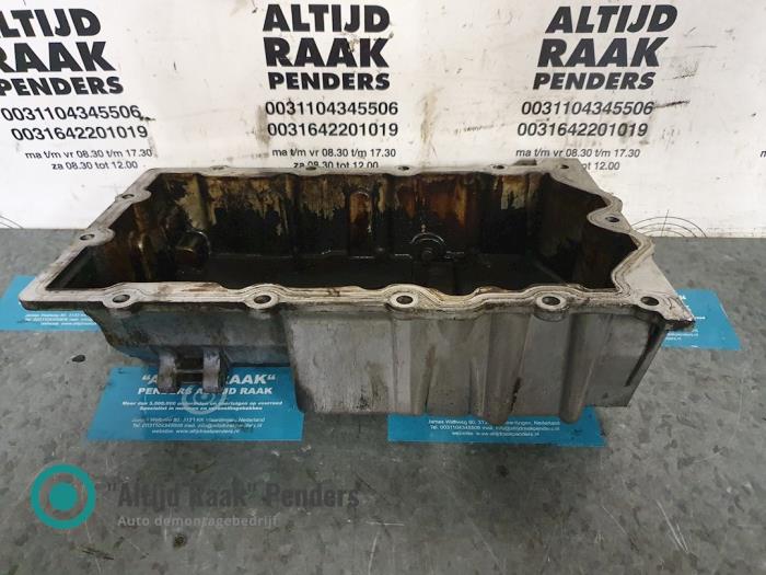 Usagé Couvercle carter BMW Mini (R50/53) 1.6 16V Cooper Prix sur demande proposé par "Altijd Raak" Penders