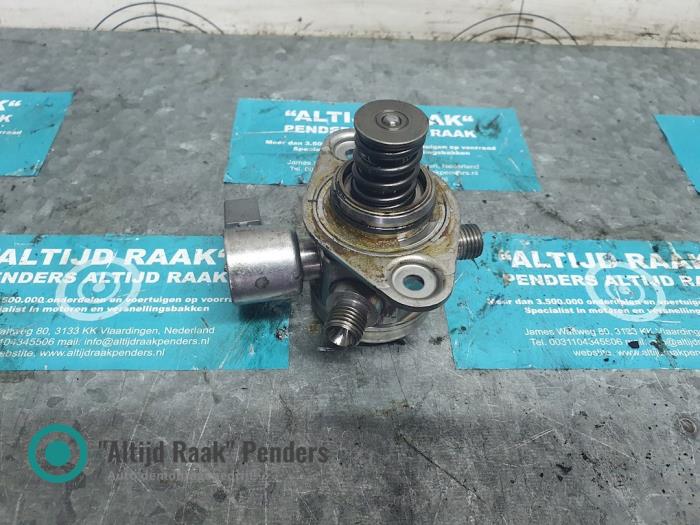 Usagé Pompe carburant mécanique BMW 5 serie Touring (F11) 550i V8 32V TwinPower Turbo Prix sur demande proposé par "Altijd Raak" Penders