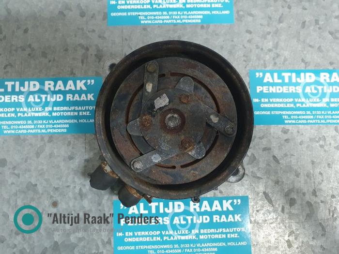 Begagnade Vattenpump Toyota HiAce (LH/RZH10/15/18) 2.4 D 4x4 Pris på förfrågan erbjuds av "Altijd Raak" Penders