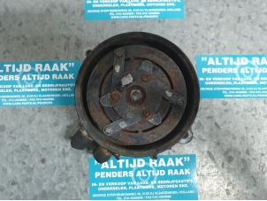 Usados Bomba de agua Toyota HiAce (LH/RZH10/15/18) 2.4 D 4x4 Precio de solicitud ofrecido por "Altijd Raak" Penders