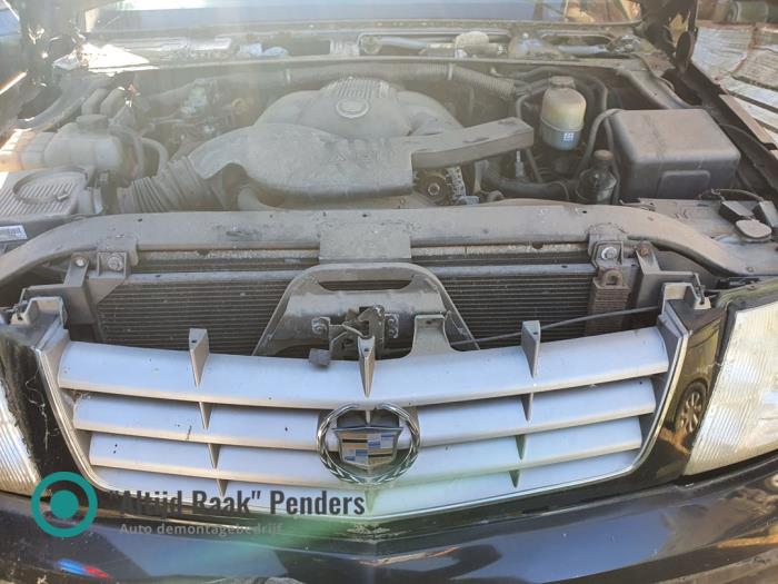 Używane Grill Cadillac Escalade 6.0 V8 4x4 Cena na żądanie oferowane przez "Altijd Raak" Penders