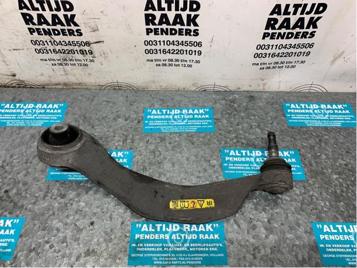 Front wishbone support, left from a BMW 5 serie (F10) 520d 16V 2014