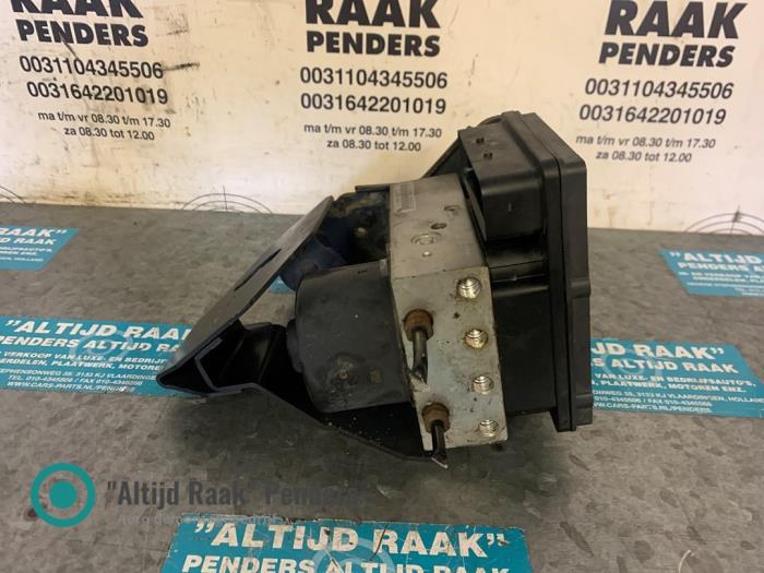 Usagé Bloc ABS Mercedes R (W251) 3.0 320 CDI 24V 4-Matic Prix sur demande proposé par "Altijd Raak" Penders