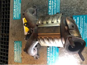 Used Exhaust manifold + catalyst Kia Cee'd (EDB5) 1.4 CVVT 16V Price on request offered by "Altijd Raak" Penders