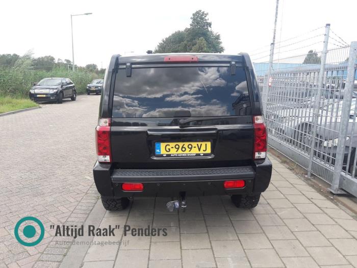 Używane Uchwyt tylnej klapy Jeep Commander (XK) 3.0 CRD Cena na żądanie oferowane przez "Altijd Raak" Penders