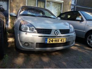 Used 12 volt connection Renault Clio II (BB/CB) 1.4 16V Price on request offered by "Altijd Raak" Penders