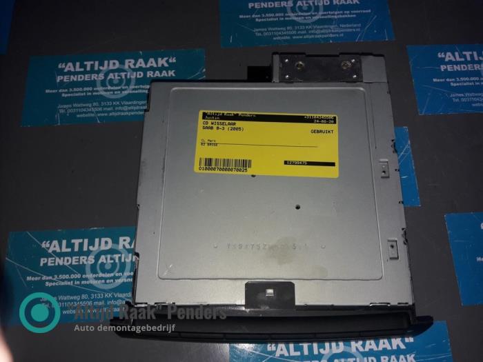 Używane Zmieniarka CD Saab 9-3 Cena na żądanie oferowane przez "Altijd Raak" Penders