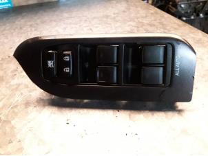 Used Electric window switch Toyota Land Cruiser (J15) 3.0 D-4D 16V Price on request offered by "Altijd Raak" Penders