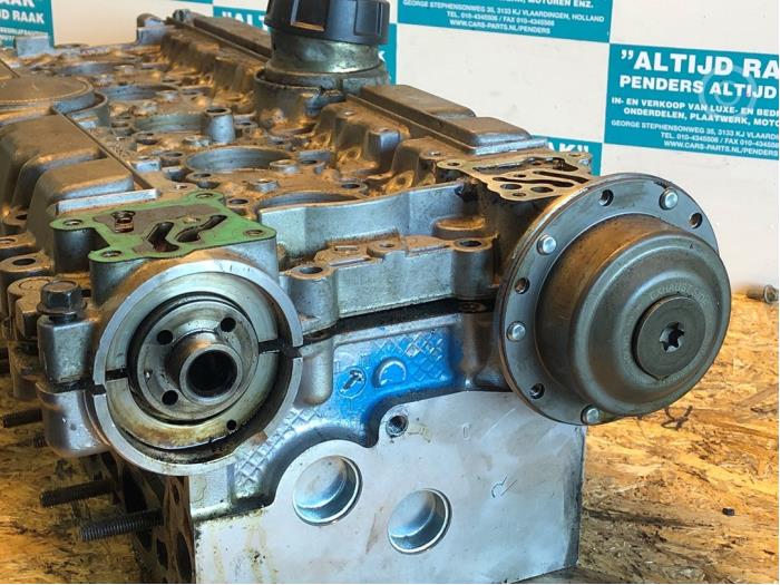Cylinder head from a Volvo V70 (SW) 2.5 T 20V AWD 2007