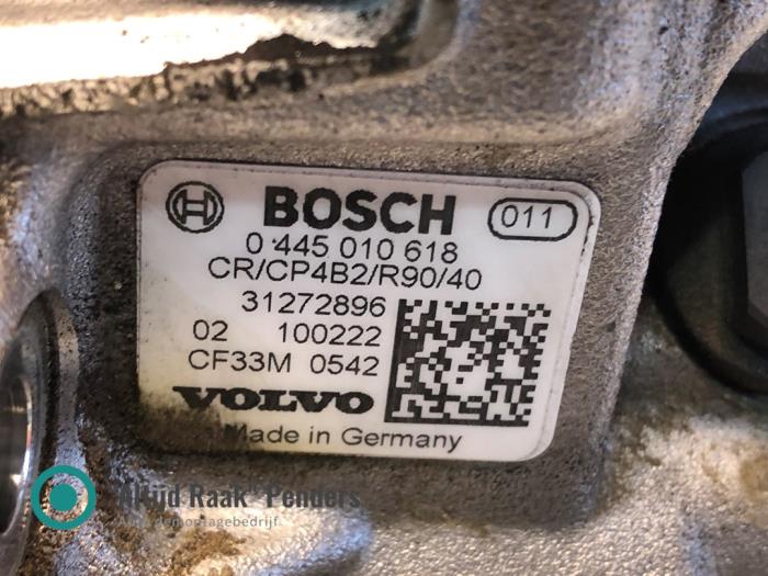 Mechanical fuel pump Volvo XC70 2.4 D5 20V AWD 0445010618 D5244T BOSCH