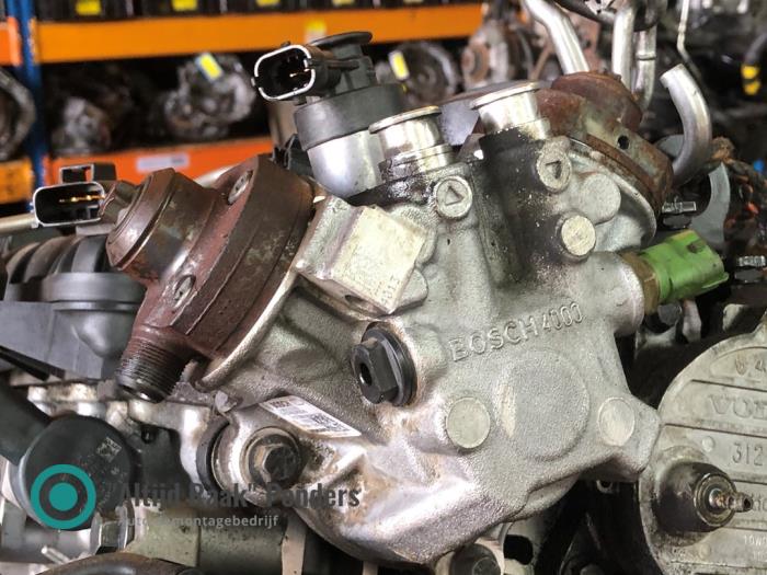 Mechanical fuel pump Volvo XC70 2.4 D5 20V AWD 0445010618 D5244T BOSCH