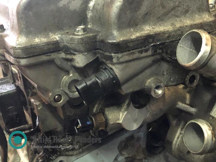 Begagnade Topplock Hyundai Santa Fe II (CM) 2.7 V6 24V 4x2 Pris på förfrågan erbjuds av "Altijd Raak" Penders