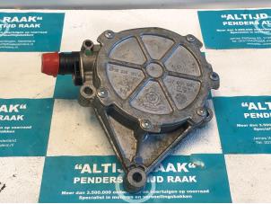 Used Vacuum pump (petrol) BMW 4 serie (F32) 420i 2.0 Turbo 16V Price on request offered by "Altijd Raak" Penders
