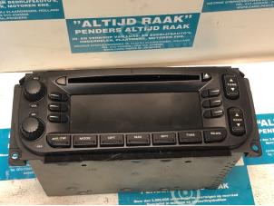 Usados Reproductor de radio y CD (varios) Jeep Grand Cherokee Precio de solicitud ofrecido por "Altijd Raak" Penders