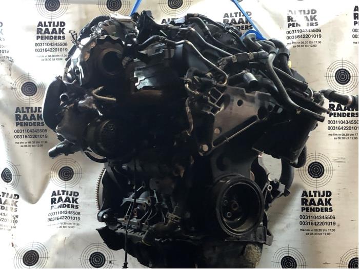 Engine from a Volkswagen Tiguan (5N1/2) 2.0 TDI 16V 4Motion 2015
