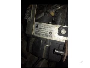 Used Hydraulic pump BMW 3 serie (E46/2) M3 3.2 24V Price on request offered by "Altijd Raak" Penders
