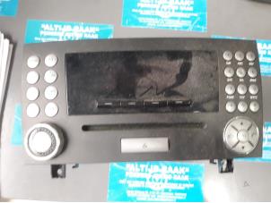 Używane Radioodtwarzacz CD Mercedes SLK (R171) Cena na żądanie oferowane przez "Altijd Raak" Penders