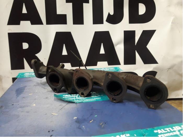 Exhaust manifold from a BMW 1 serie (F20) 118d 2.0 16V 2014