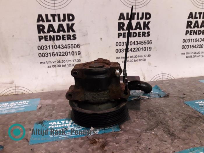 Usagé Pompe de direction Ford Transit 2.4 TDCi 16V Prix sur demande proposé par "Altijd Raak" Penders