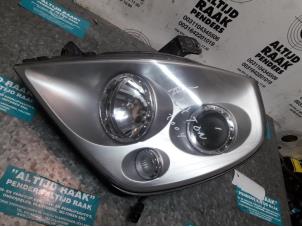 Used Headlight, right Ssang Yong Rexton 2.7 CRDi Price on request offered by "Altijd Raak" Penders