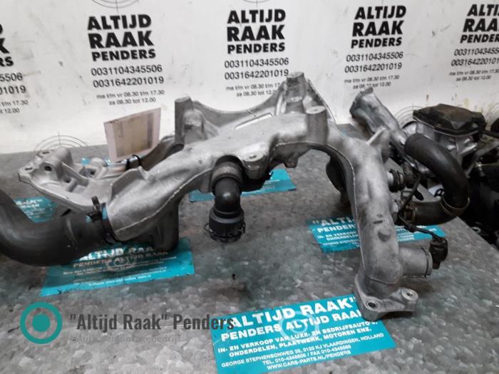 Support dynamo bas Mercedes CLA (117.3), 2013 / 2019 2.2 CLA-220 CDI, 220 d 16V, Berline, 4 portes, Diesel, 2.143cc, 120kW (163pk), FWD, OM651930, 2013-01 / 2019-03, 117.303 (Occasion)