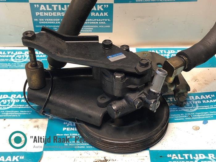 Usagé Pompe de direction Nissan Patrol GR (Y61) 2.8 GR TDi-6 Prix sur demande proposé par "Altijd Raak" Penders
