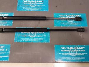 Used Set of bonnet gas struts Infiniti FX (S51) 35 3.5i 24V AWD Price on request offered by "Altijd Raak" Penders