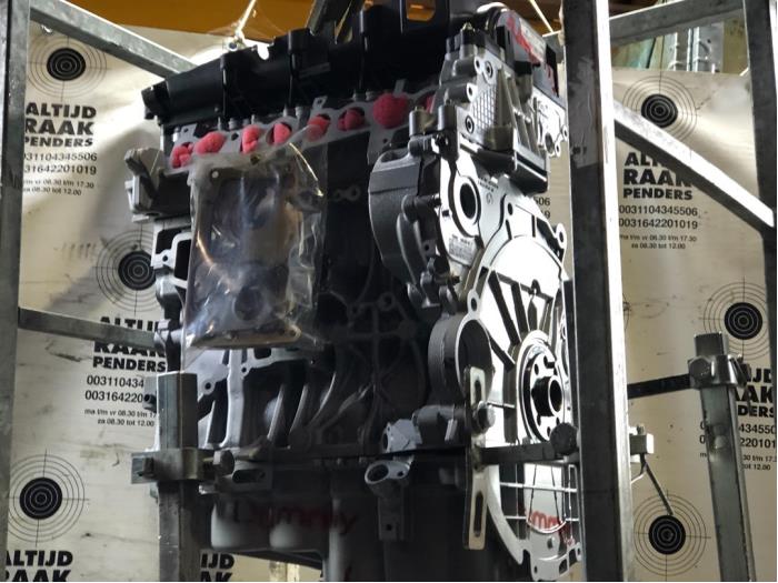 Engine from a MINI Countryman (R60) 2.0 Cooper D 16V Autom. 2016