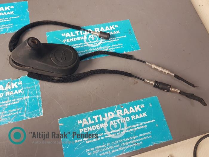 Używane Antena GPS Audi RS 6 Avant (C5) RS6 4.2 V8 40V Biturbo Cena na żądanie oferowane przez "Altijd Raak" Penders