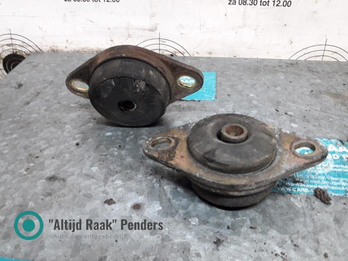 Engine mount from a Mercedes-Benz MB 100D (631) MB 100D 1995