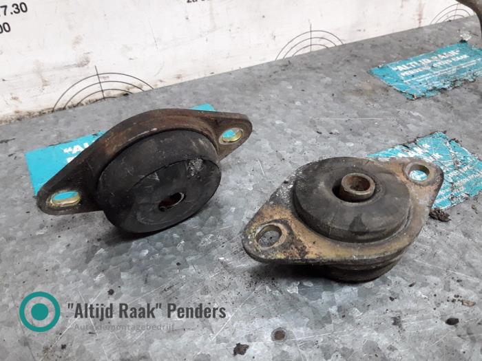 Engine mount from a Mercedes-Benz MB 100D (631) MB 100D 1995