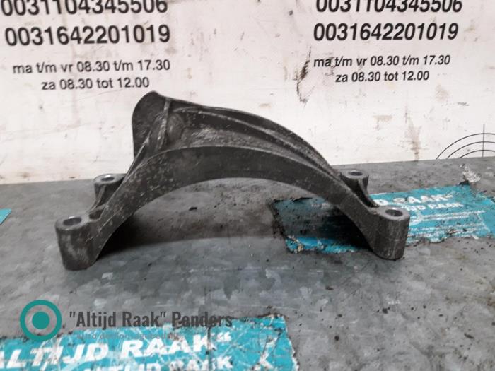 Usagé Support dynamo haut Audi A5 Prix sur demande proposé par "Altijd Raak" Penders