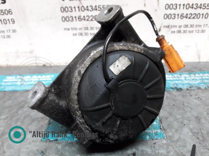 Used Engine mount Audi A5 Price on request offered by "Altijd Raak" Penders