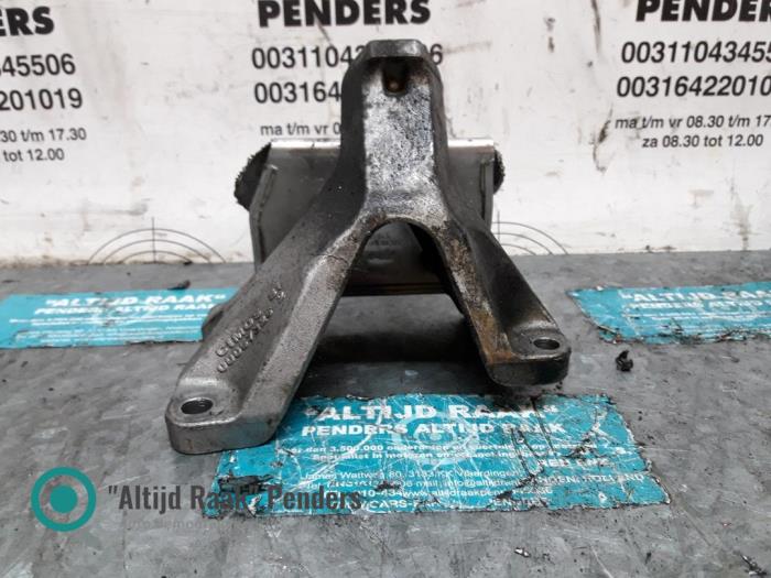Used Engine mount Audi A5 Price on request offered by "Altijd Raak" Penders