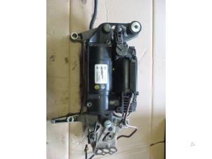Used Air pump (suspension) Porsche Cayenne II (92A) Price on request offered by "Altijd Raak" Penders