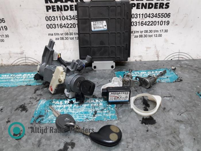 Used Engine management computer Mitsubishi Grandis (NA) 2.4 16V MIVEC Price on request offered by "Altijd Raak" Penders