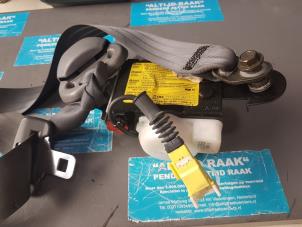 Used Seatbelt tensioner, left Daihatsu Cuore (L251/271/276) 1.0 12V Price on request offered by "Altijd Raak" Penders