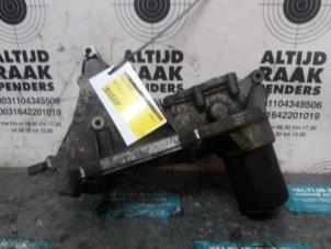 Used Oil filter holder Porsche Cayenne (9PA) 4.5 S V8 32V Price on request offered by "Altijd Raak" Penders