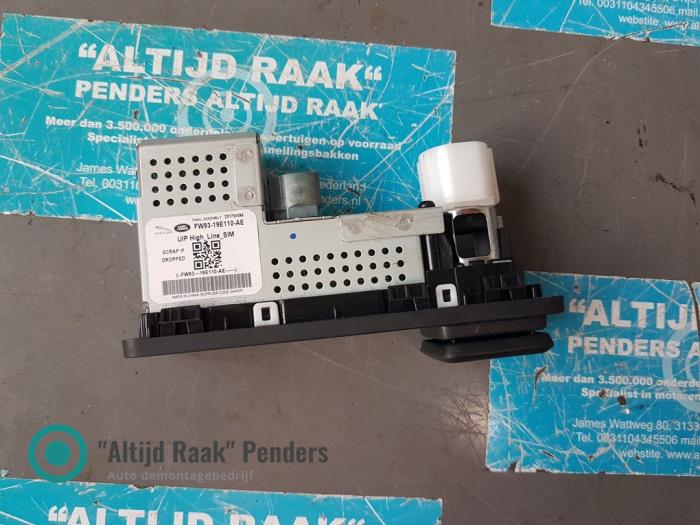 Używane Zestaw audio Landrover Velar Cena na żądanie oferowane przez "Altijd Raak" Penders