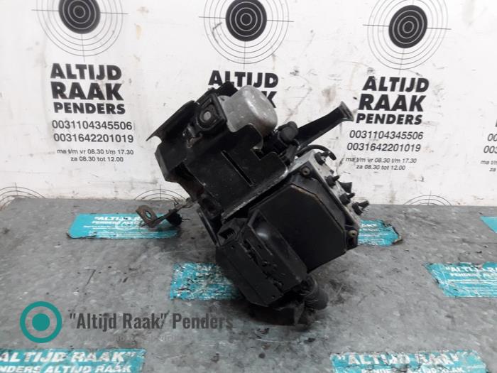 Gebrauchte ABS Pumpe Volkswagen Passat Variant 4Motion (3B6) 2.8 V6 30V Preis auf Anfrage angeboten von "Altijd Raak" Penders