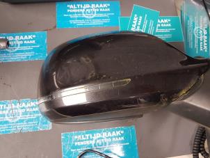Used Wing mirror, right Audi Q7 (4LB) 4.2 FSI V8 32V Price on request offered by "Altijd Raak" Penders