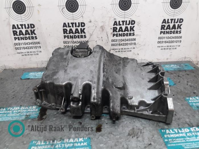 Usagé Couvercle carter Audi A4 Quattro (B7) 2.0 TDI Prix sur demande proposé par "Altijd Raak" Penders