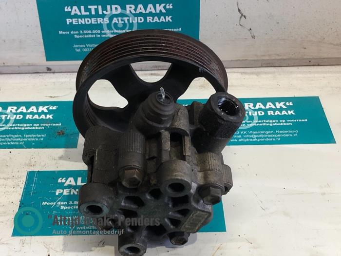 Usagé Pompe de direction Toyota RAV4 (A3) 2.0 16V VVT-i 4x4 Prix sur demande proposé par "Altijd Raak" Penders