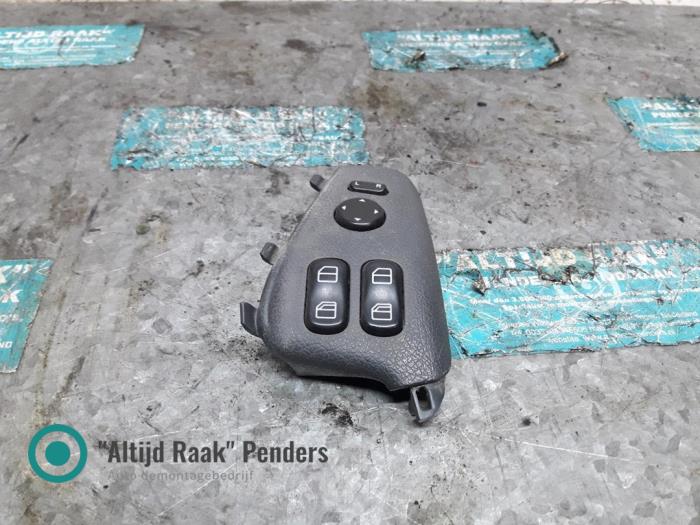 Usados Interruptor combinado de ventanillas Mercedes Sprinter 3t (903) 311 CDI 16V Precio de solicitud ofrecido por "Altijd Raak" Penders