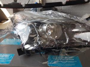 Used Headlight, right Nissan GT-R (R35) 3.8 V6 24V Twin Turbo 4x4 Price on request offered by "Altijd Raak" Penders